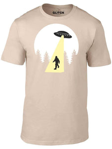 Men's Sand T-shirt With a sasquatch and spaceship Printed Design